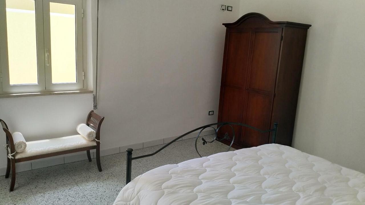 Lake Retreat - Maiella Apartment - Beautiful Lake And Mountain Views Casoli  Eksteriør billede