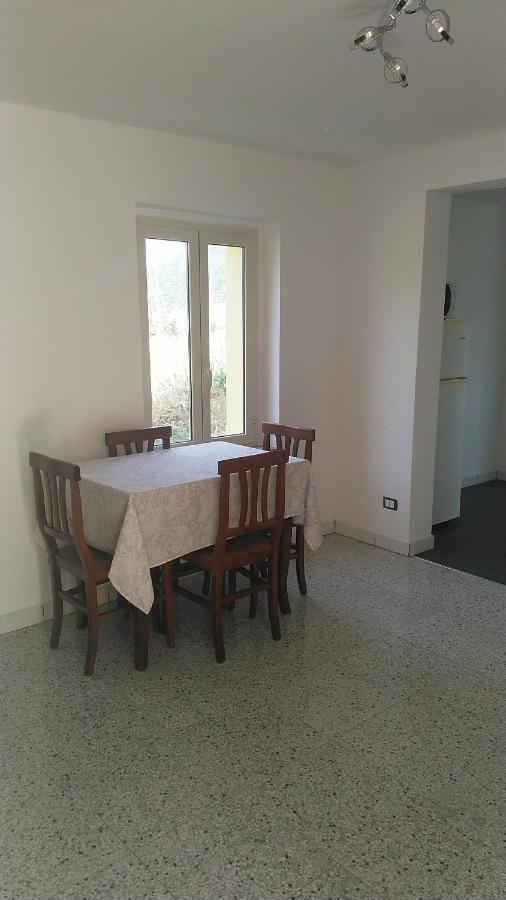 Lake Retreat - Maiella Apartment - Beautiful Lake And Mountain Views Casoli  Eksteriør billede
